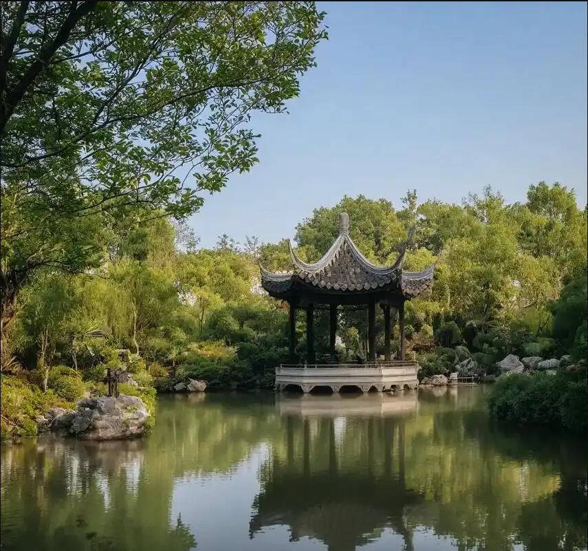 白下区迷茫餐饮有限公司